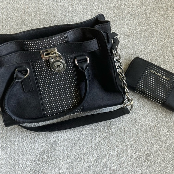 Matching Michael Kors purse and wallet - Picture 1 of 11